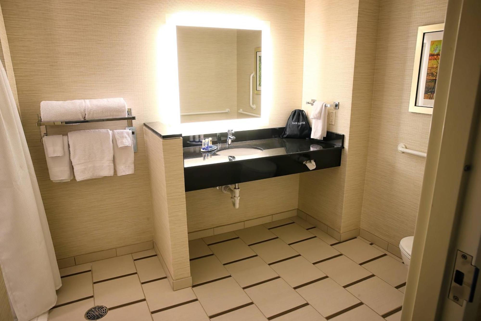 Fairfield Inn & Suites By Marriott Madison Verona Esterno foto